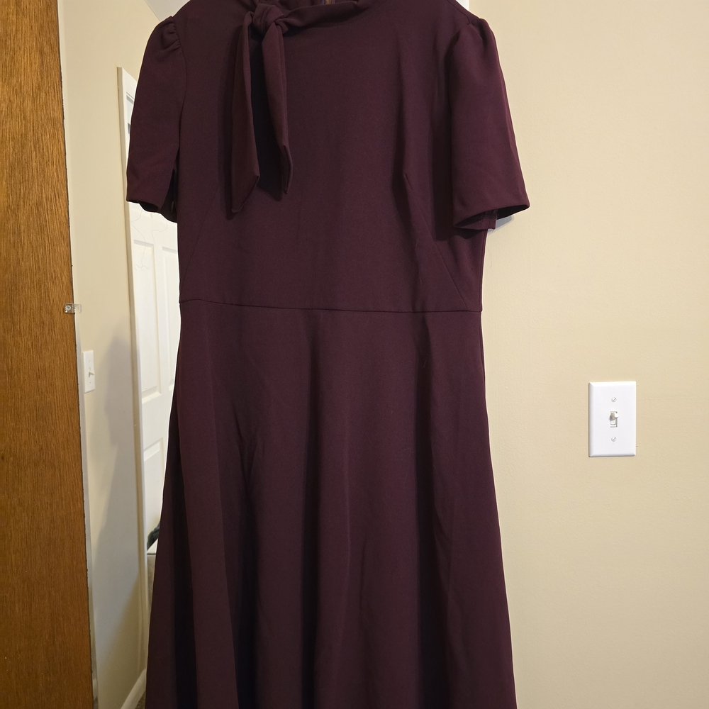 Chic Women's Midi Dress in Deep Purple